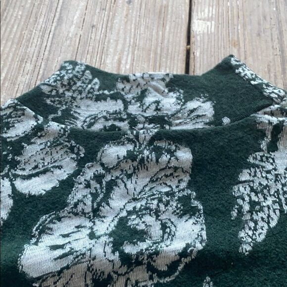 Free People Green floral sweater dress - Picture 6 of 10